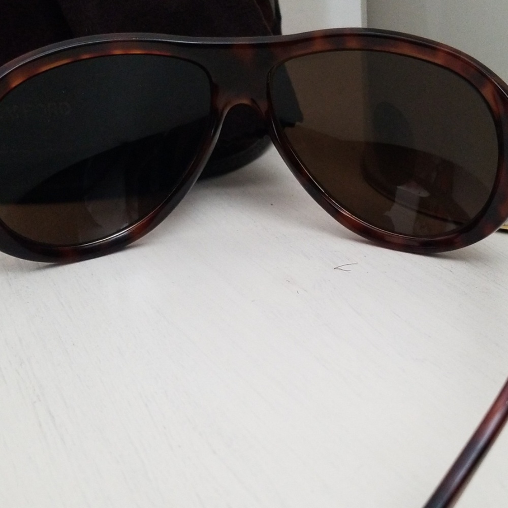 Tom Ford Tortoiseshell Sunglasses - image 7